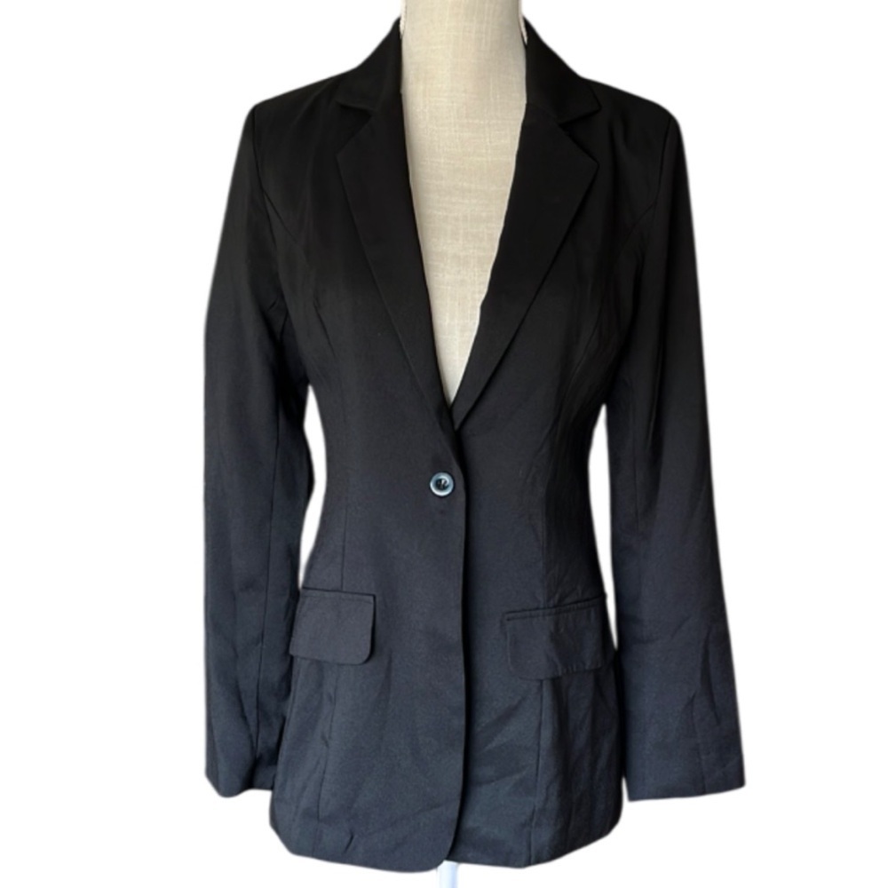 PRETTYLITTLETHING Black Blazer - size 4